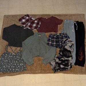 CLEARANCE GARAGE XS/S BUNDLE 9pcs